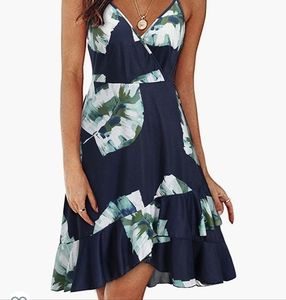 Adjustable strap floral V dress